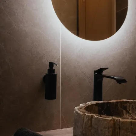 - Linnast Vaelja, Puu Otsa! *