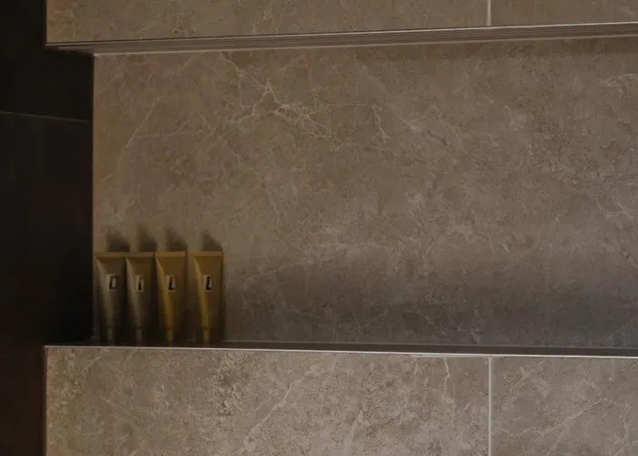 - Linnast Vaelja, Puu Otsa! *